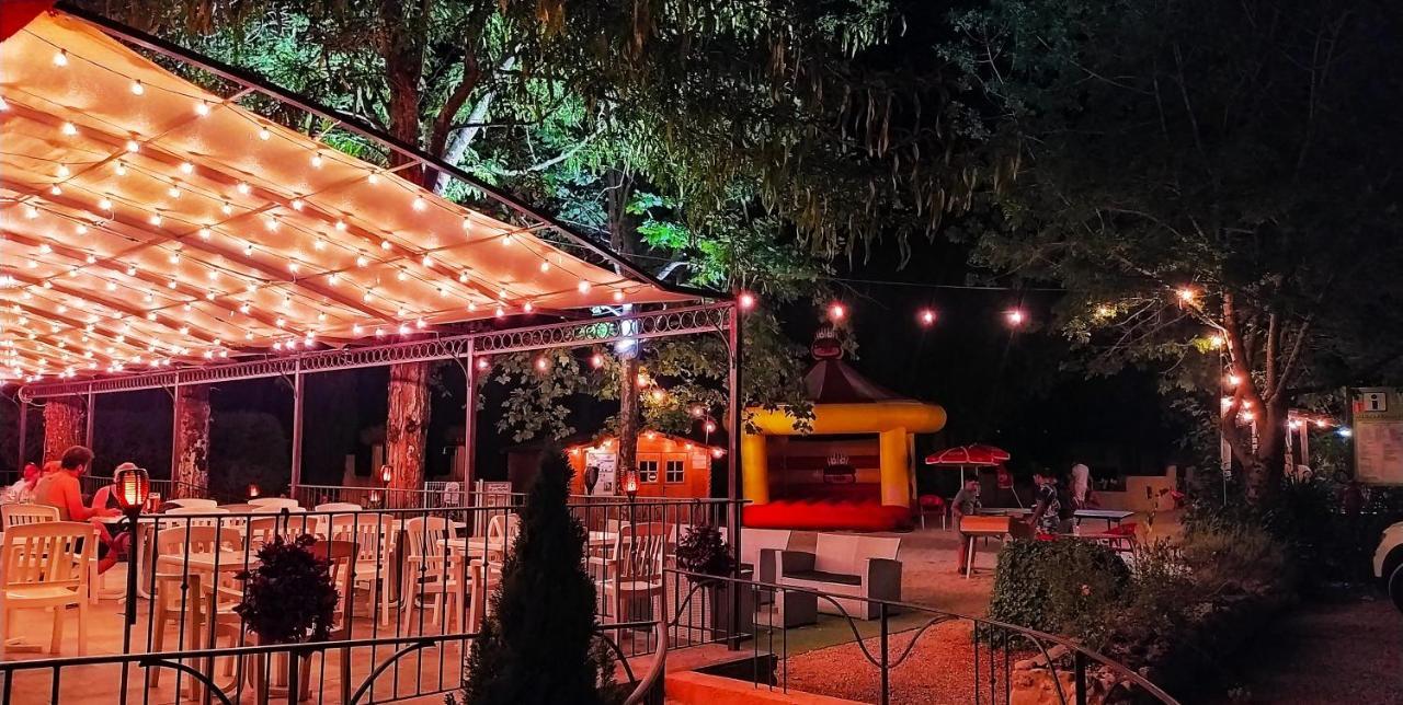 Camping Hotel Les Rives Du Loup Tourrettes-sur-Loup Dış mekan fotoğraf