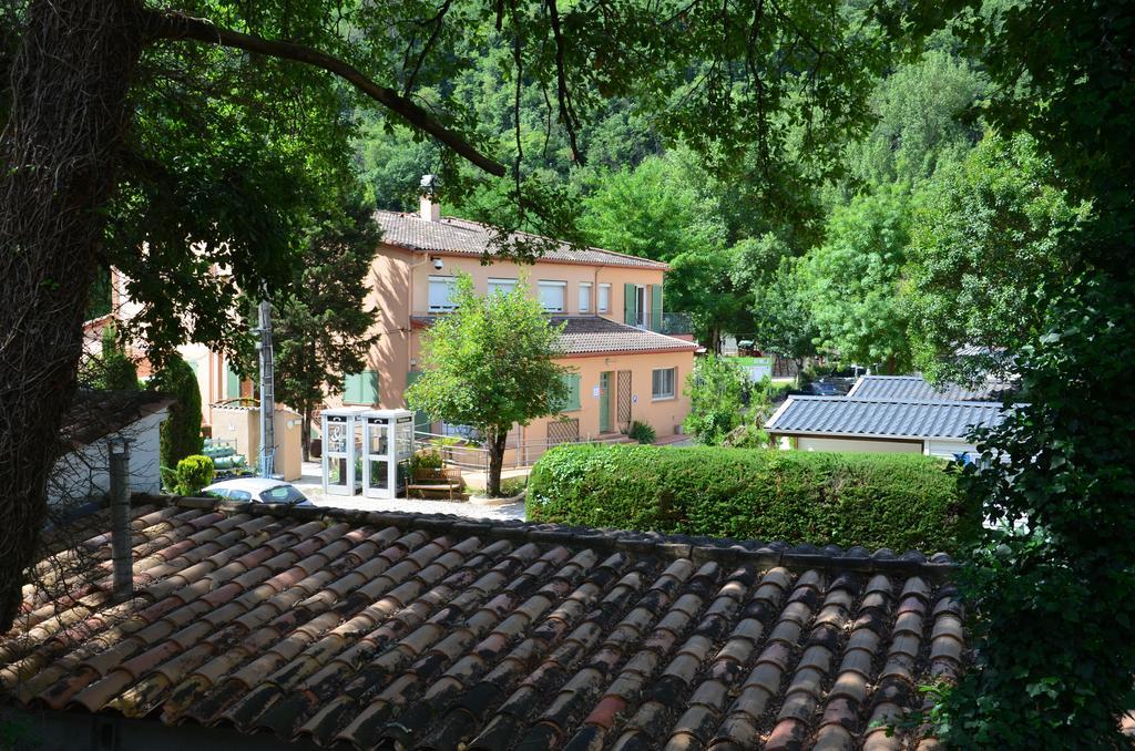 Camping Hotel Les Rives Du Loup Tourrettes-sur-Loup Dış mekan fotoğraf