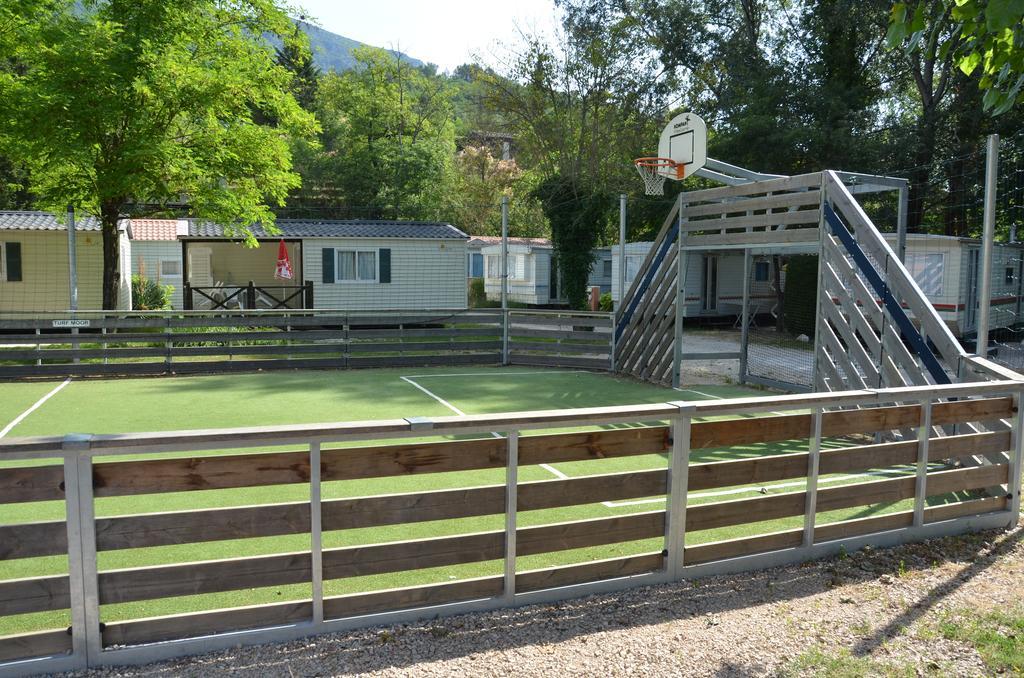 Camping Hotel Les Rives Du Loup Tourrettes-sur-Loup Dış mekan fotoğraf