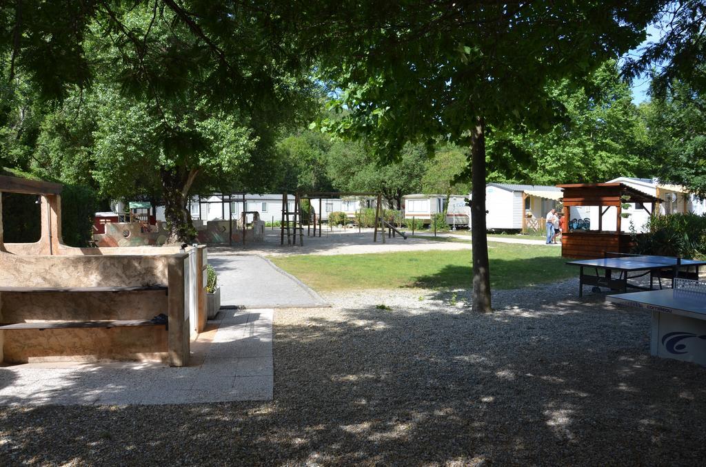 Camping Hotel Les Rives Du Loup Tourrettes-sur-Loup Dış mekan fotoğraf