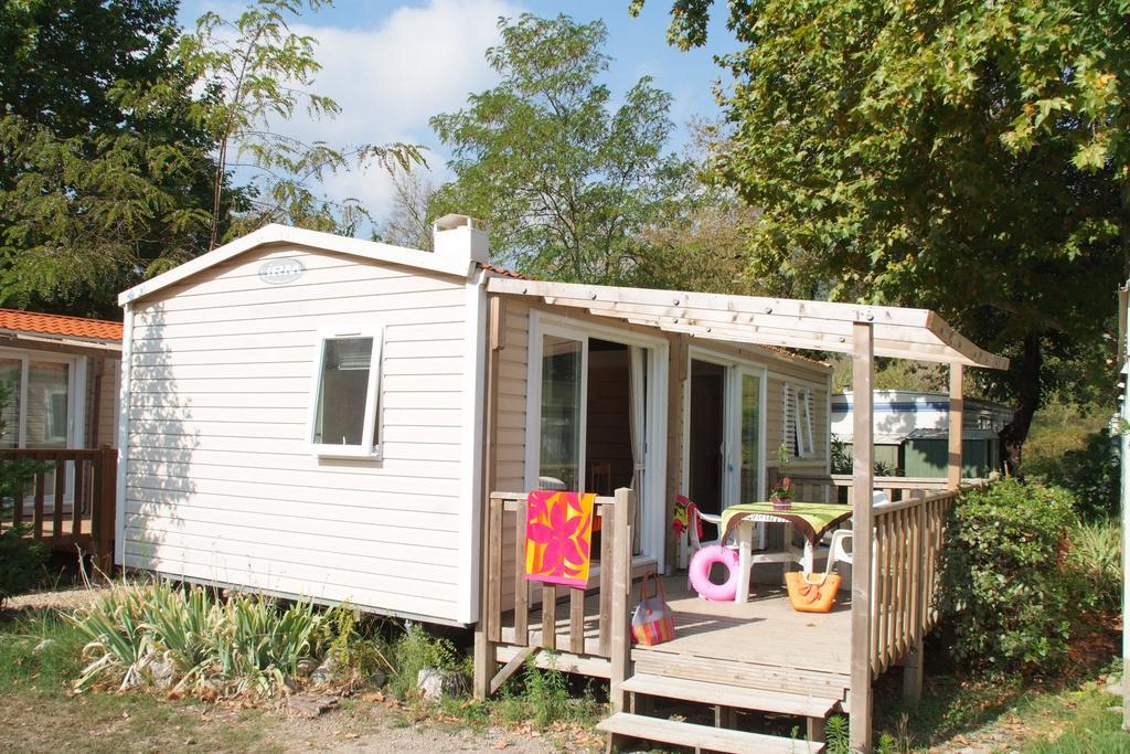 Camping Hotel Les Rives Du Loup Tourrettes-sur-Loup Oda fotoğraf