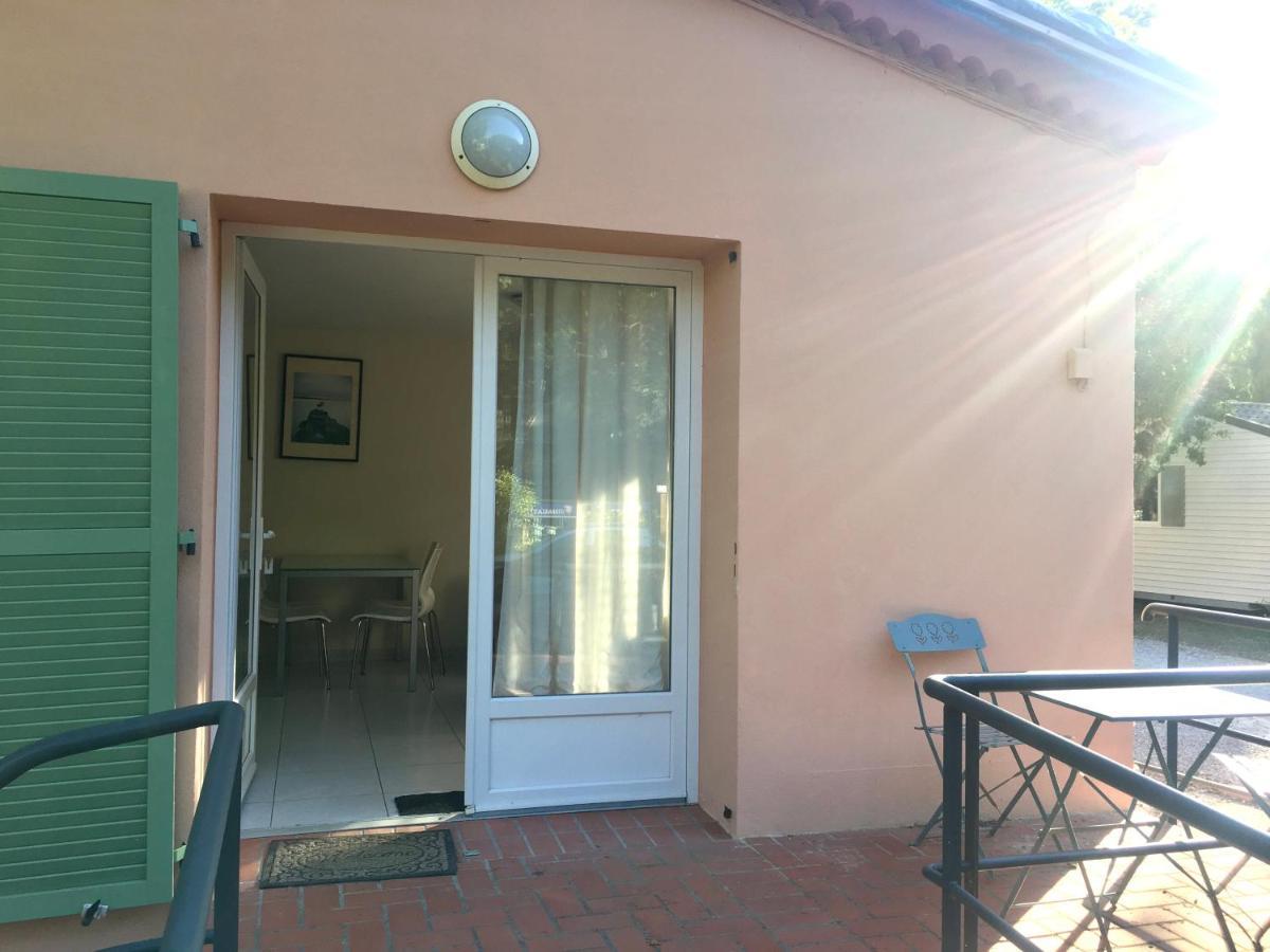 Camping Hotel Les Rives Du Loup Tourrettes-sur-Loup Dış mekan fotoğraf
