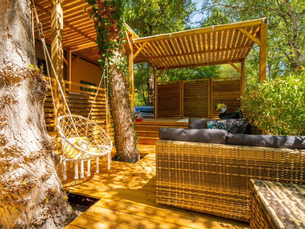 Camping Hotel Les Rives Du Loup Tourrettes-sur-Loup Dış mekan fotoğraf