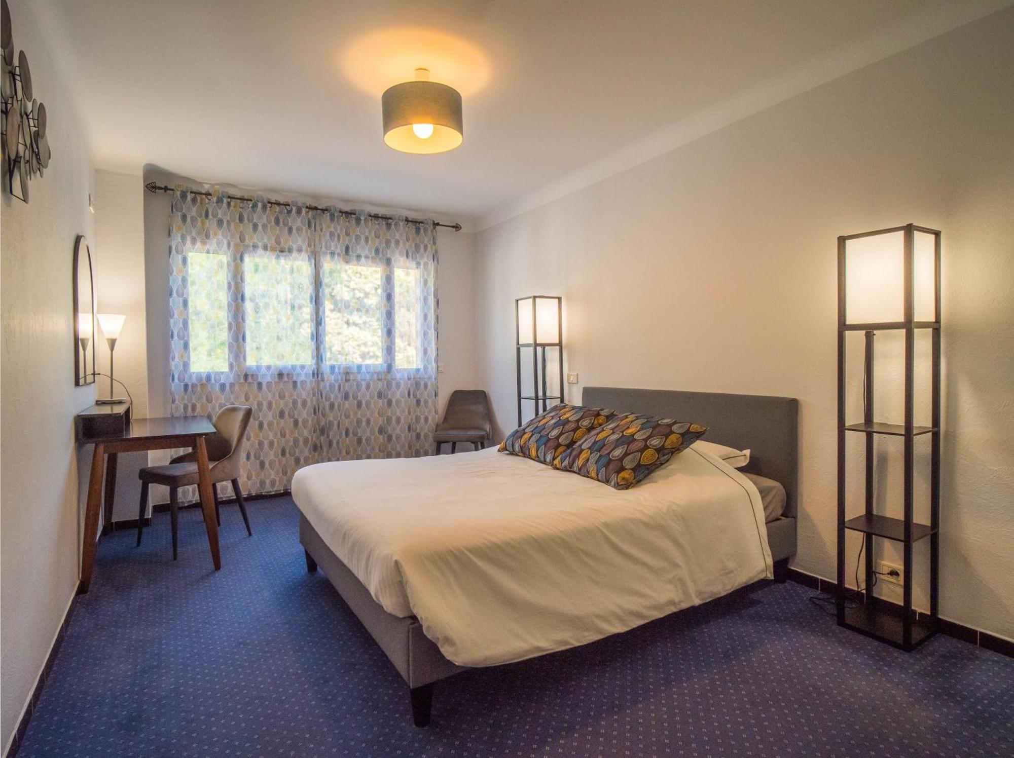 Camping Hotel Les Rives Du Loup Tourrettes-sur-Loup Dış mekan fotoğraf