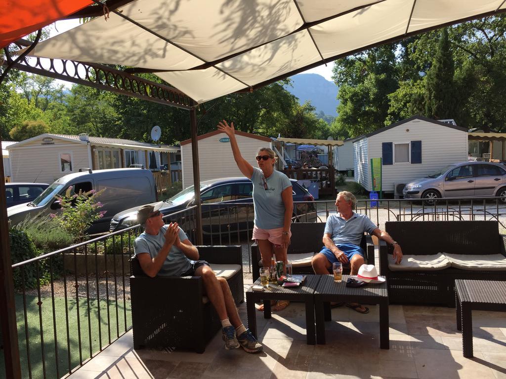 Camping Hotel Les Rives Du Loup Tourrettes-sur-Loup Dış mekan fotoğraf